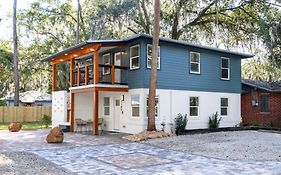 Serene Place - Walk To Uf - Free Parking